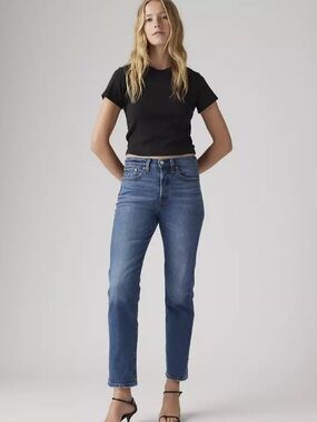 Levi's Premium Straight Fit Jeans in Medium Blue Wash Size W25 L30